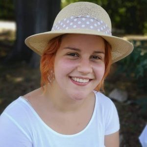 Meet your Posher, Laura